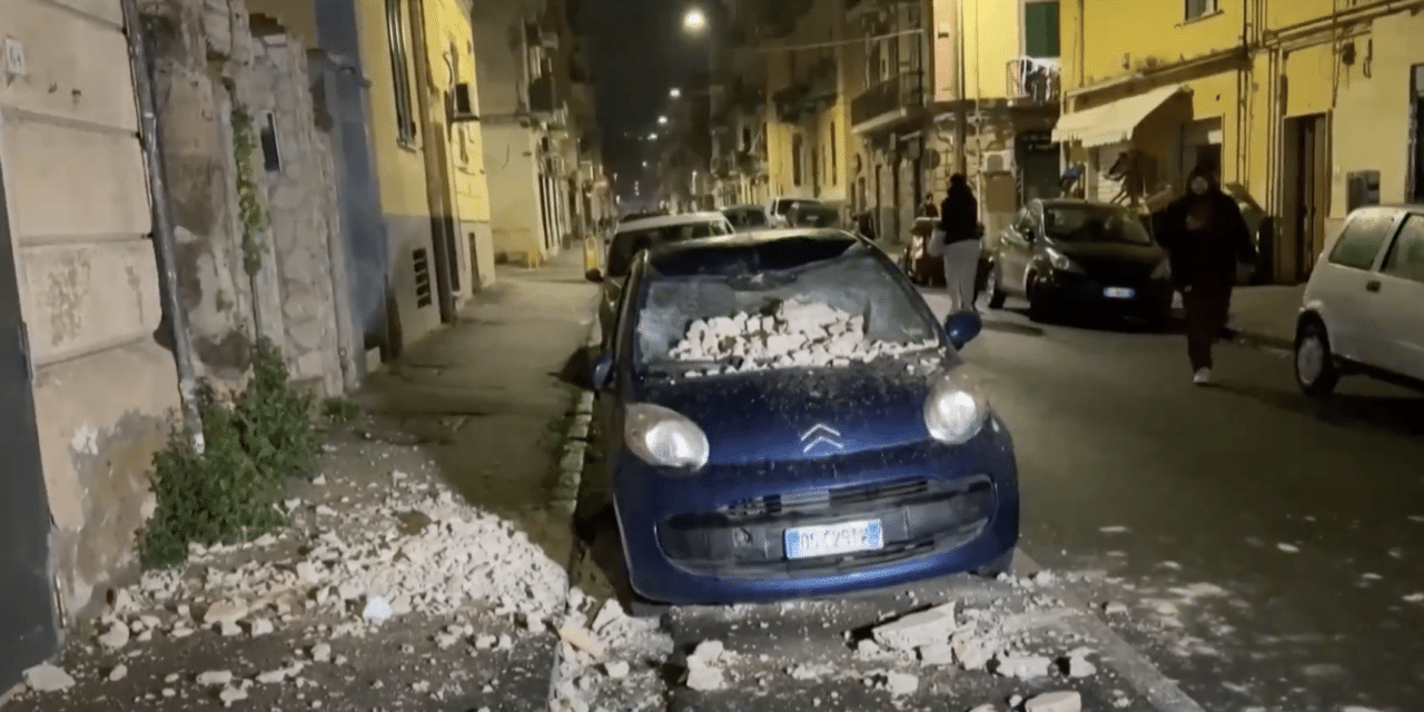 Naples rocked by one of the worst earthquakes in 40 years